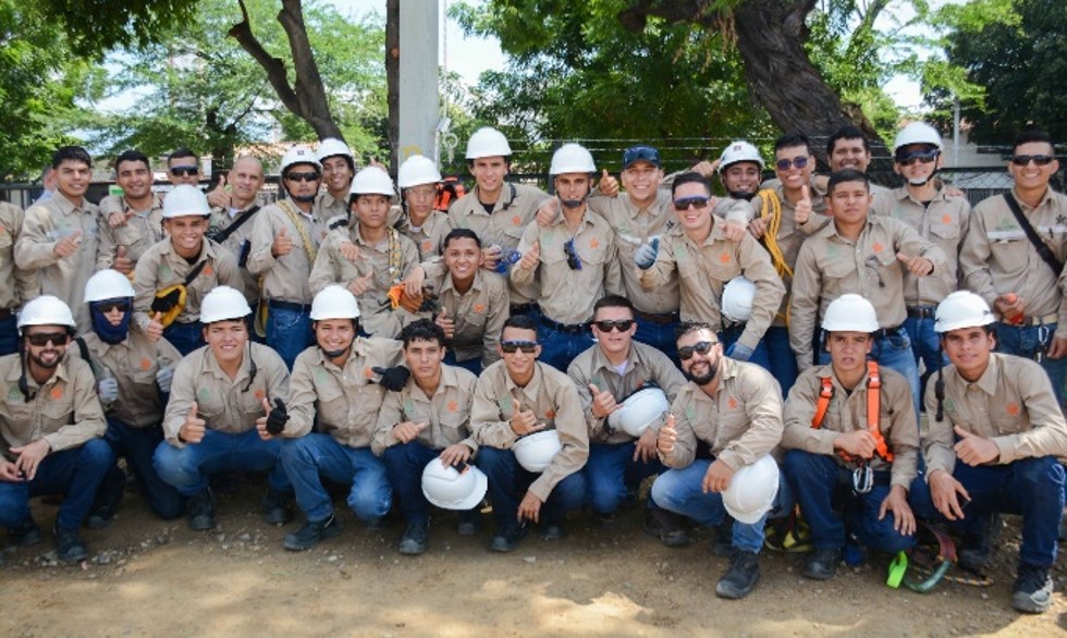  Técnica Montaje y Mantenimiento de Redes Aéreas de Distribución de Energía Eléctrica (linieros), en Cúcuta con 41 jóvenes